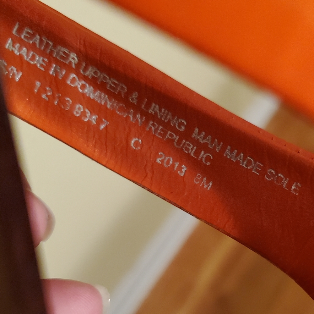Tory Burch Orange Patent Leather Thong Sandals - Picture 5 of 11